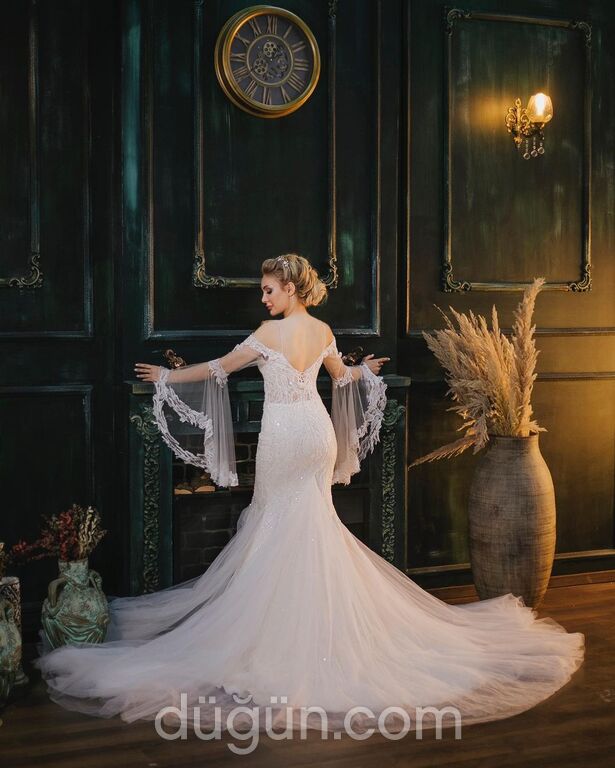 MYH 13 Balık Kesim Sırt Dekolteli Düşük Omuz Gelinlik 3