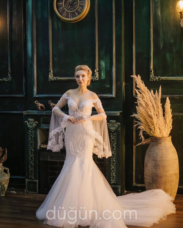 MYH 13 Balık Kesim Sırt Dekolteli Düşük Omuz Gelinlik 4