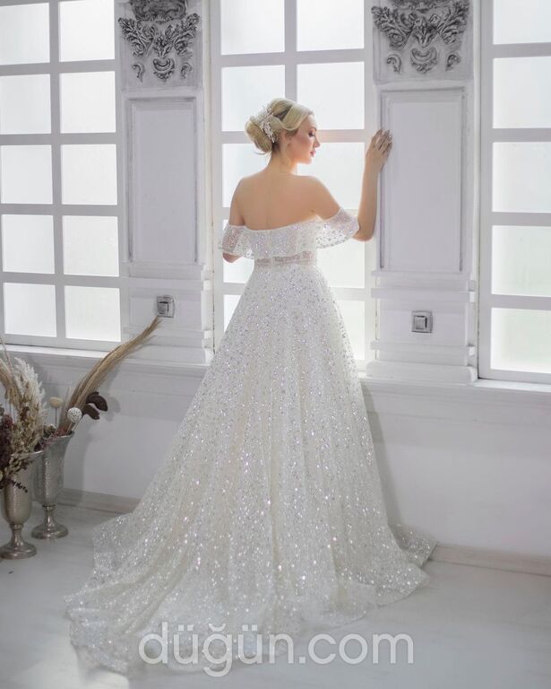 MYH 4 A Kesim Sırt Dekolteli Düşük Omuz Gelinlik 2