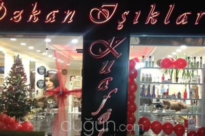 Özkan Işıklar hair dresser