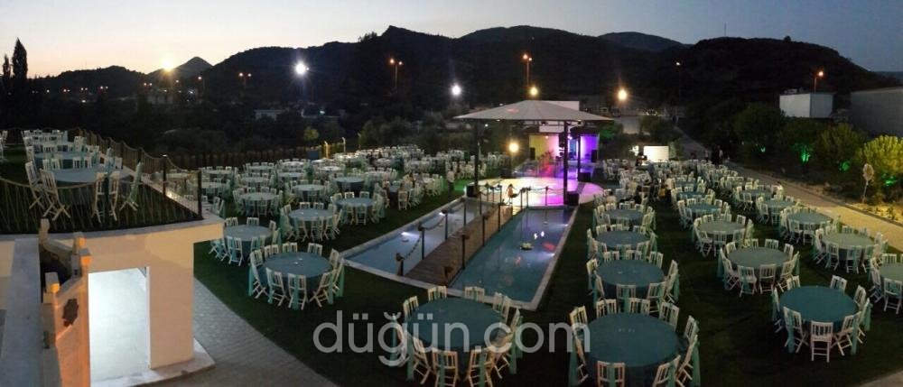 Turkuaz Kır Bahçesi