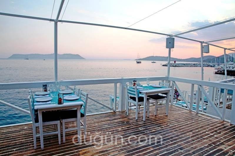 Nur Beach Restaurant