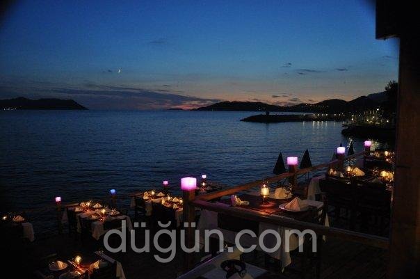 Nur Beach Restaurant