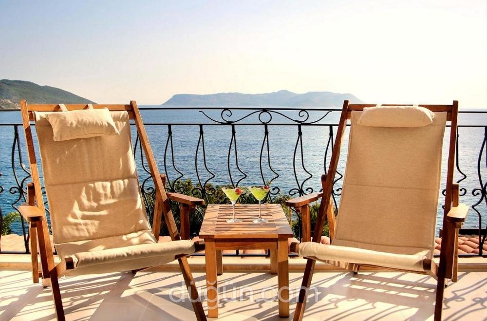 Nur Beach Restaurant