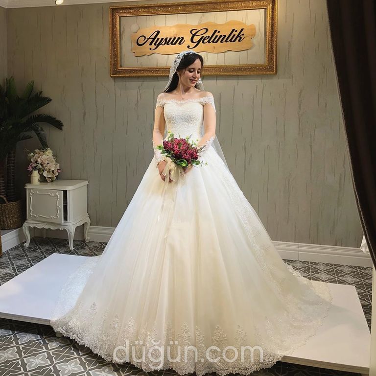Uzun kollu gelinlikler