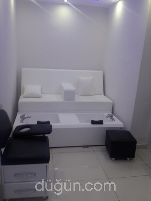 Queens Bay-Bayan Güzellik Merkezi