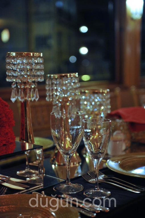 Gümüş Damla Yatı