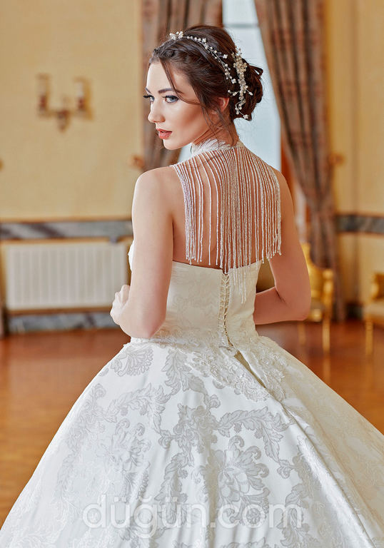 MCH 12 Prenses Kesim Sırt Dekolteli Halter Yaka Gelinlik 1