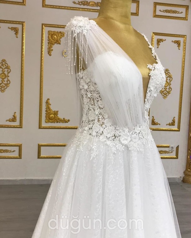 MCH 35 V Yaka Modern Düz Kesim Gelinlik 2