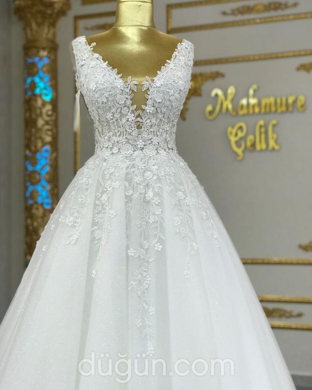 MCH 37 Prenses Kesim V Yaka Göğüs Dekolteli Gelinlik 3