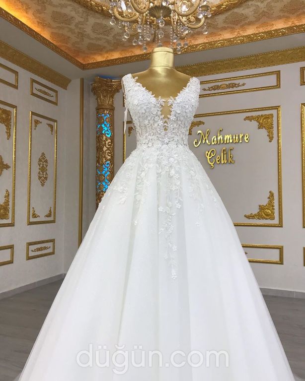 MCH 37 Prenses Kesim V Yaka Göğüs Dekolteli Gelinlik 2