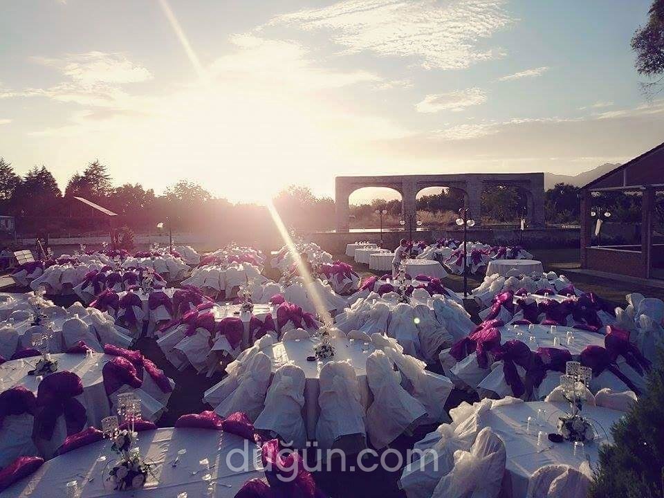 Anadolu Yakası Kır Bahçesi