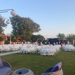 Anadolu Yakası Kır Bahçesi