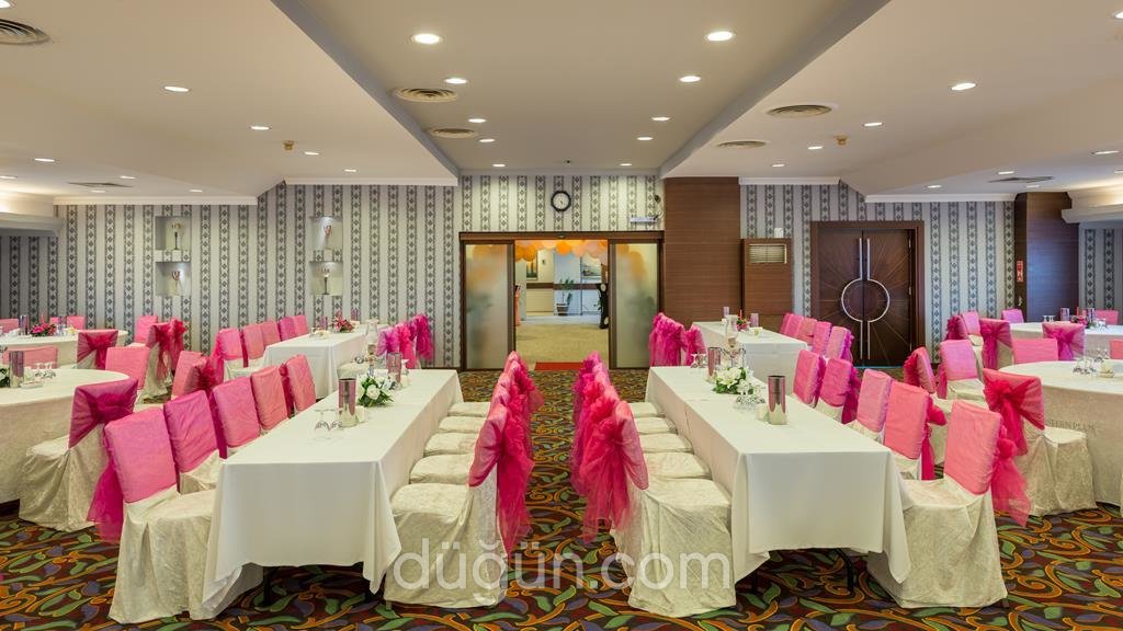 Best Western Plus Khan Hotel