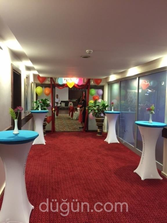 Best Western Plus Khan Hotel