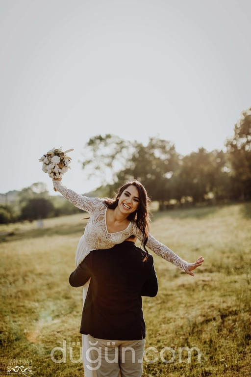 Happy Day Wedding Story