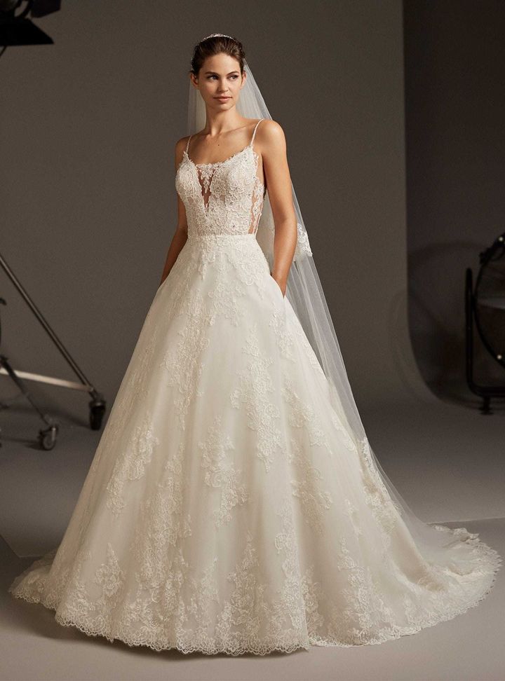 Ogma  A Kesim Sırt Dekolteli V Yaka Gelinlik