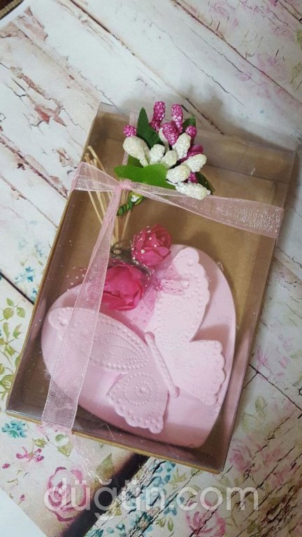 Pembe Sepetteki Sabunlar