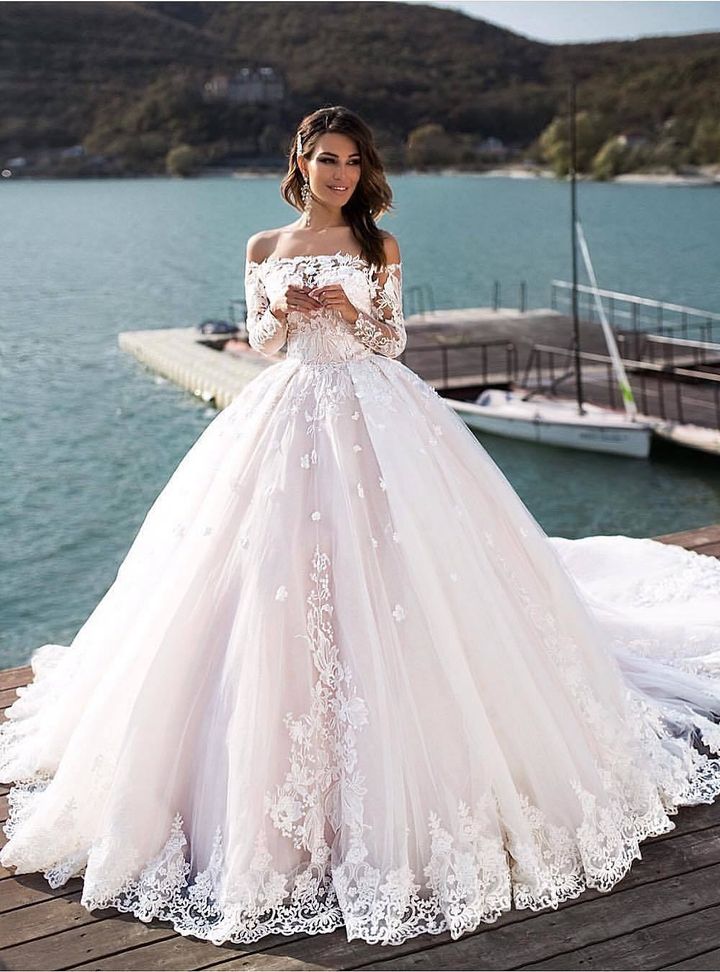 OYK 12 Prenses Kesim Düşük Omuz Romantik Gelinlik