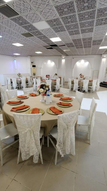 Saloon İnci