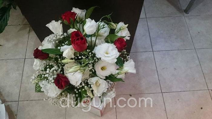 Zümrüt Çiçekcilik