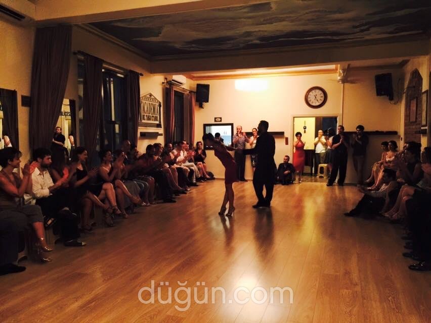 Academia Del Tango