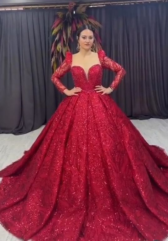 Simge Gelinlik Moda Evi