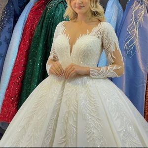 Simge Gelinlik Moda Evi