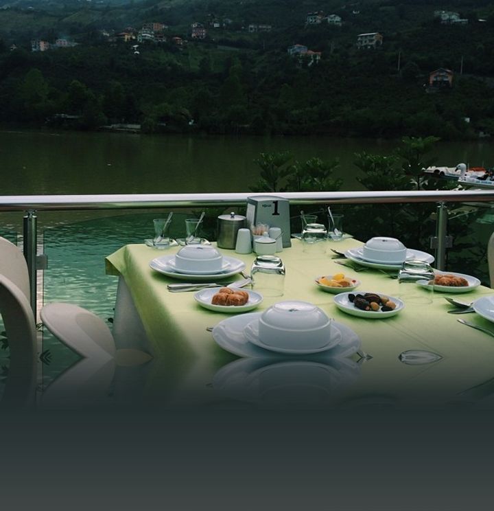 Sera Gölü Gül Tesisleri