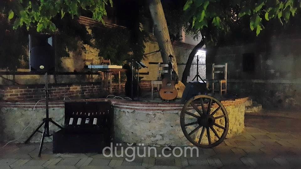 Papazın Evi Cafe & Restaurant