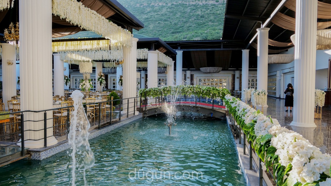 Burak At Çiftliği Ziyafet ve Balo Salonu