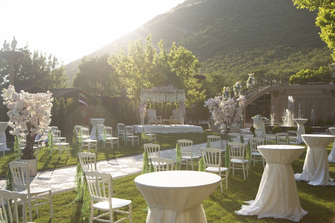 Burak At Çiftliği Ziyafet ve Balo Salonu