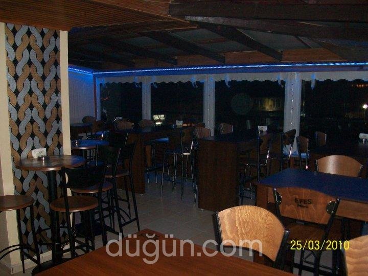 Republic Bar & Bistro