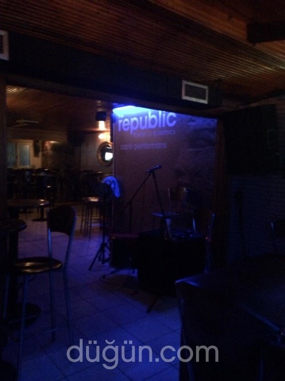Republic Bar & Bistro