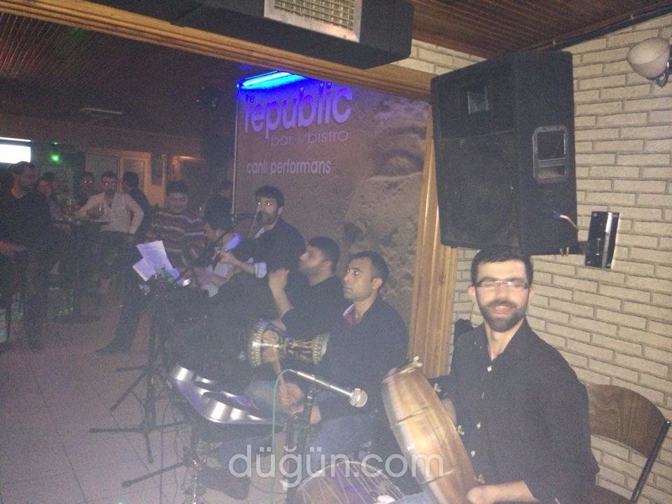 Republic Bar & Bistro