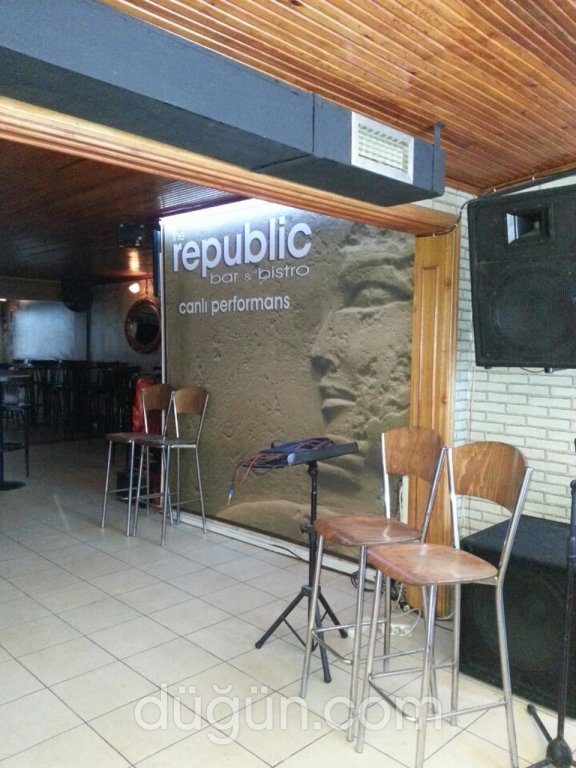 Republic Bar & Bistro