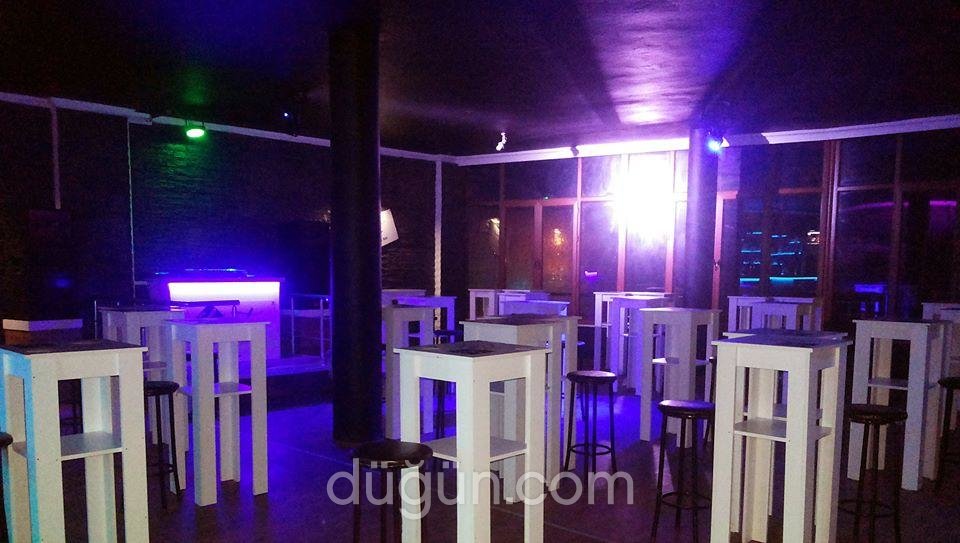 Liberta  Cafe & Bistro