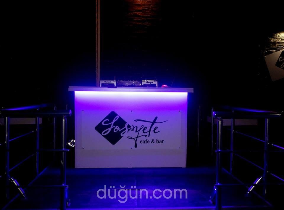 Liberta  Cafe & Bistro