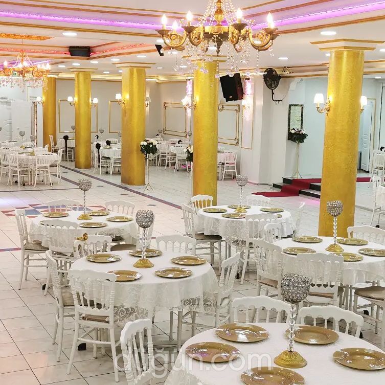 Uzay Düğün Salonu