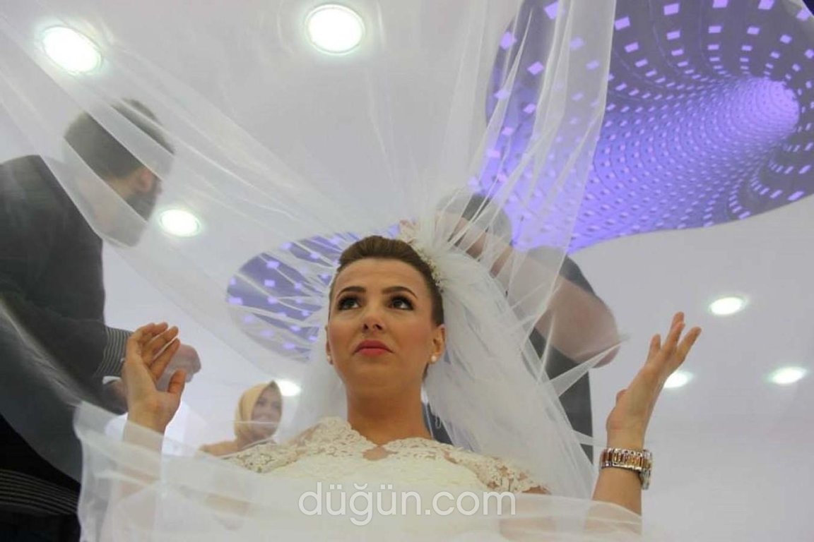 Duygu Yıldırım Kuaför ve Güzellik Merkezi