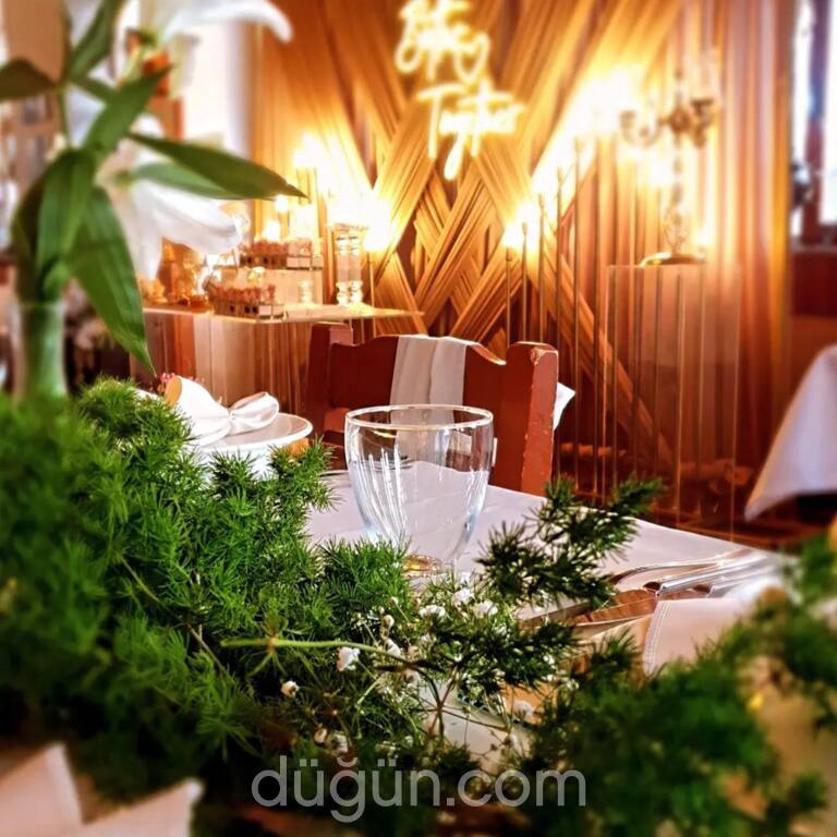 Tarihi Artemis Restaurant