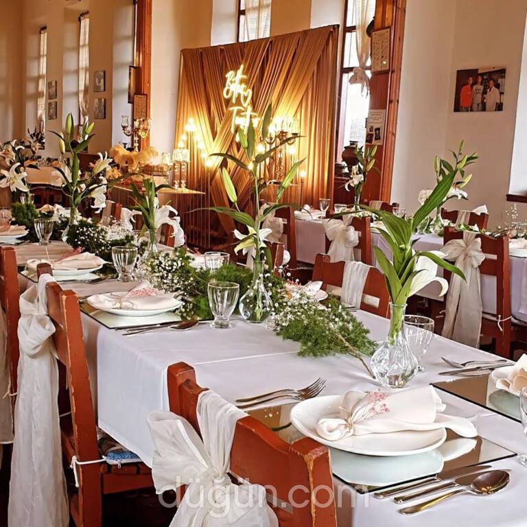 Tarihi Artemis Restaurant