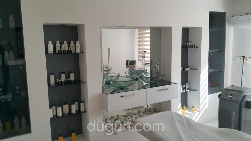 Pirnur Kayurtar Guzellik Enstitüsü