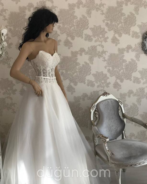 Ayfer Bitiş Moda Evi 15 A kesim Straplez Romantik gelinlik