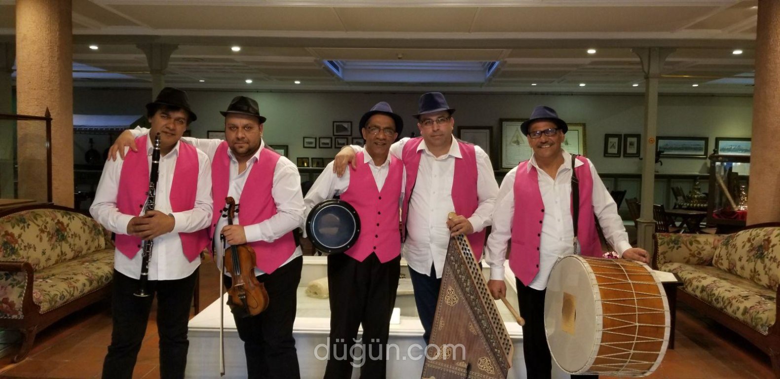 Ahırkapı Roman Orkestrası
