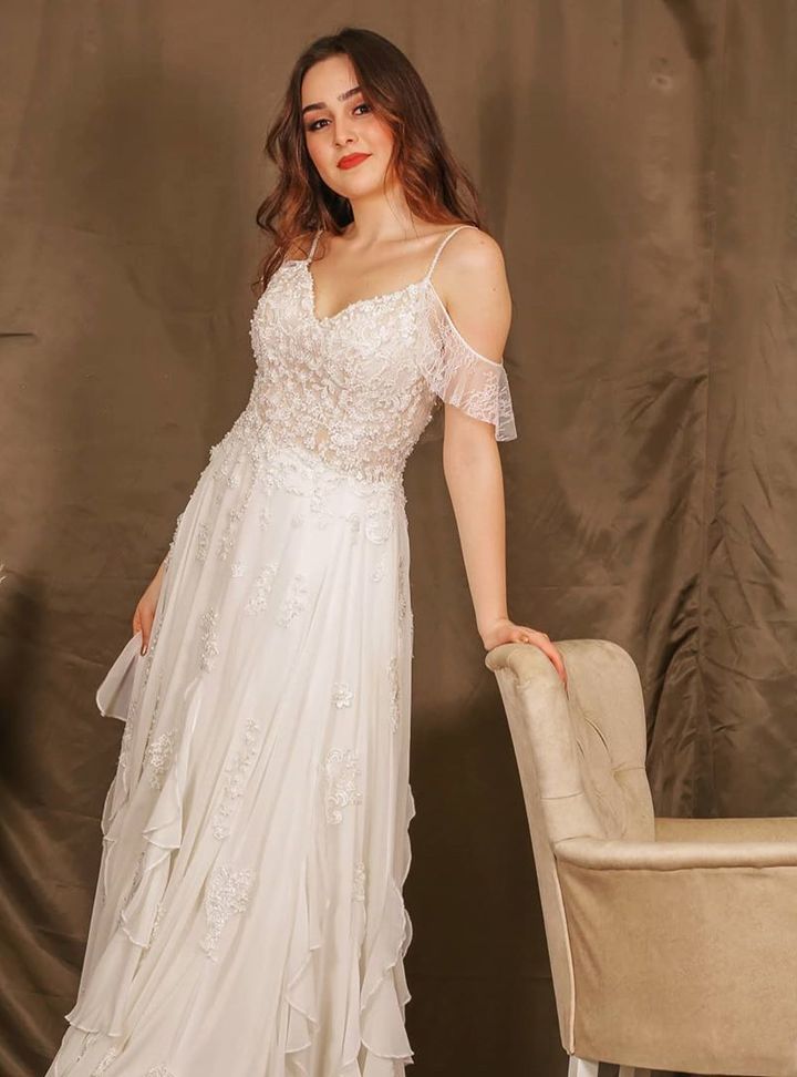 Perla Moda Evi 32 V Yaka Düz Kesim Romantik Gelinlik