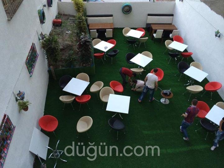 Papyon Cafe & Bistro