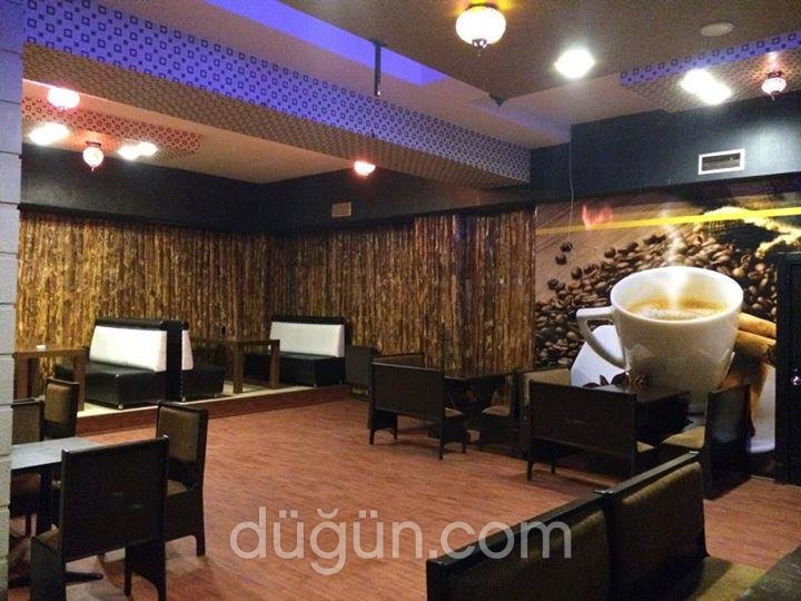 Papyon Cafe & Bistro