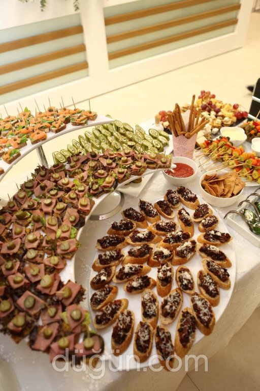 Pinoli Catering