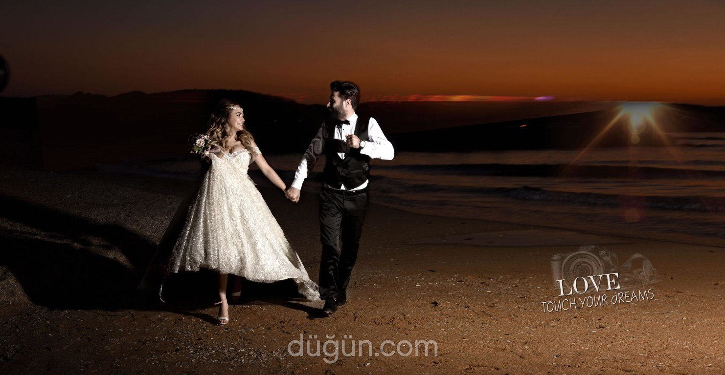 Sahilde Gece Düğün Fotoğrafı